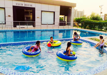 Club House / Pool